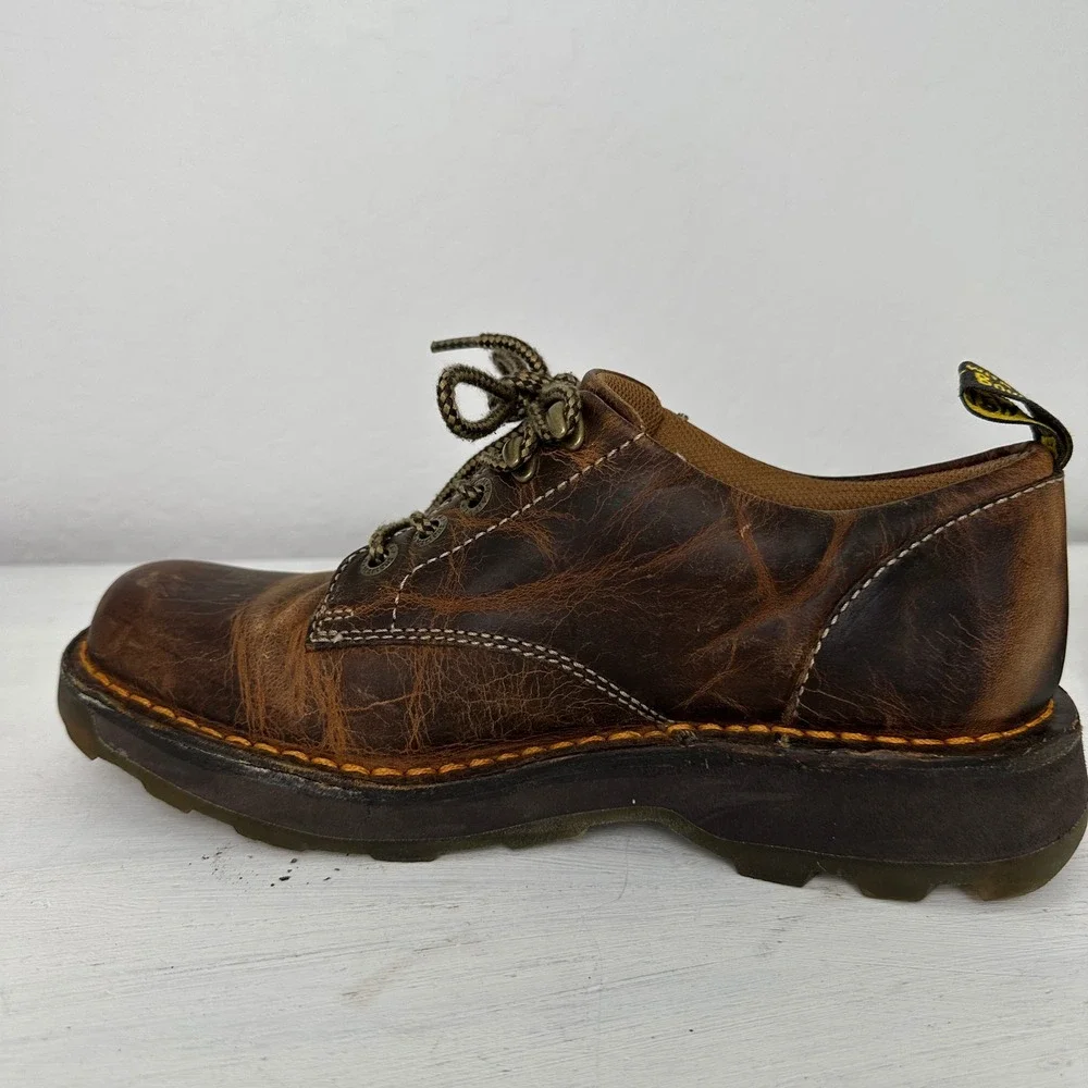 Dr. Martens Shoes Mens 8 Lachlan Brown Distressed Leather Oxford AW004